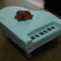 Grand Piano Cake 