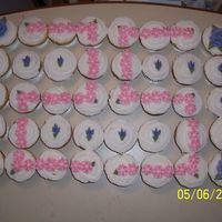 25Th Anniversary It was my parents 25th Anniversary. I made the cupcakes spell out the 25 and I decorated the four corners with a rose and the others with a...