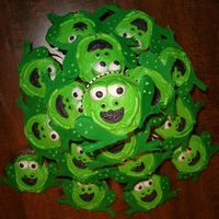 Frog Cupcakes I got this idea from Michael's web site. I made a stencil for the legs and cut them out in fondant, but Michael's suggests using...