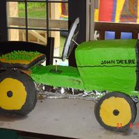 Colin_4_Deer_Cake.jpg John Deere Tractor Cake