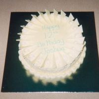 White Choc Mud With White Choc Decorations 