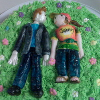 Twilight Cake My friend Jenny is a short little hippie girl who wears tie-dye shirts, baseball caps, fanny packs and birkenstocks. This is a gumpaste...