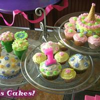 Princess Spread! Froggie Prince Charming... This is the 3rd photo from my crazy attempt at cake decorating and only having 1 Wilton class under my belt. :) (Something else I've...