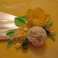 Course "iv" Closeup Someone would have to pay me serious money to have me do very many of these on a cake, I'm sick of looking at them!