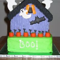 Back Of Haunted House added a few things to the back of this cake ... ghosts, bats and writing are royal icing, all the rest is buttercream.