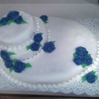 Charlies_Grad.jpg This is a copy of a CC member can't remember who Sorry. The Grad loved the picture and wanted it. The cake is marble with peanutbutter...