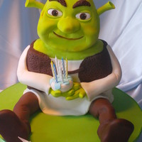 3D Shrek all cake inside and was really dificult to scalpture and cover his head......