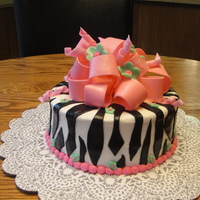 Zebra Cake Thanks to CareyI on this website for the inspiration!! This is for a friends daughters cake walk.