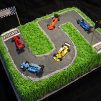 Dylanopolis 500 Racing theme cake for a 5th birthday
