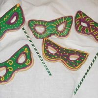 Mardi Gras Mask I was playing around with Toba's icing recipe after Mohara's post and her findings. Didn't have much luck with the sheen...