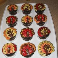 Turkey Cupcakes I got this idea off of here....you guys are so creative!!! They were for my 3 yr old's Thanksgiving day lunch. Everyone absolutely...