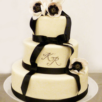 Kr Weddingcake with Anemones