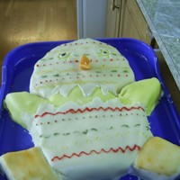 Kylling_1304439029.jpg I made this cake for my classmates at school, after the easterholiday this year. The cake was cuttet out by free hand, and covered with...
