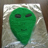 Alien did this cake for my dad who is into aliens.