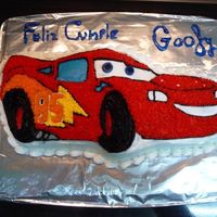 Cars todo de buttercream-bizcocho de chocolate y cereza para una fiesta para el cumplea&Atilde;&plusmn;os de mi perro goofy