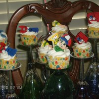 Handy Manny Cupcakes Handy Manny cakes for 1st Birthday party. White cupcakes with buttercream frosting and fondant accents.