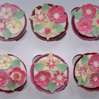 Pink Cupcakes Lots and lots of flowers, all made from gumpaste.