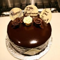 Img_0255.jpg German Chocolate inside, Chocolate Glaze made with cocoa powder, chocolate, cocoa brune,and nappage made to stay shinny to see reflection....