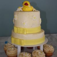 Rubber Duck And Daisy Baby Shower For a coworker, since they are keeping the sex a surprise and the nursery a neutral yellow I didn't have much to go on! Buttercream...