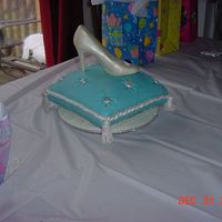 Cinderella Slipper This is a cake I made for my daughters fourth birthday, She loves Cinderella!