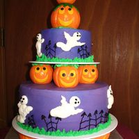 Grinning Pumpkins Buttercream and fondant Halloween cake