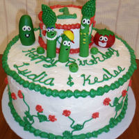 Veggie Tales Birthday Cake Childrens veggie tales birthday cake. Figurines made out of fondant.