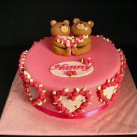 Forever Friends A combination of one of my favourite cakes of Peggy Porschen (UK) and the Forever Friends bears for a birthday. Everything is made of...