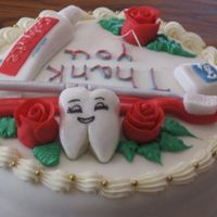Dentist Cake I had nothing to do, so I played around and came up with this little cake.And at the end made my dentist happy.So it was worth it I guess,...