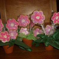 Flower_Cookie_Bouquet_004_L.jpg I made these cookies for my co-workers last year's first day of spring (March 21st). I thought of sharing them with you here for this...