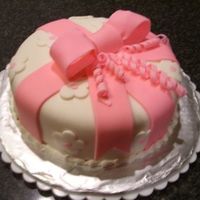 Giftwrapped Cake Made this cake for a class. Giftwrapped in Fondant!!!