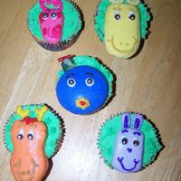 Backyardigans Cupcakes Made these from the directions on nickjr.com for a friend's daughter's b-day. Nutter Butter cookies for Tyrone, Milano cookies...