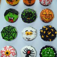 Halloween Cupcakes (Another View) 