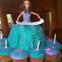 Barbie In Mmf And Edible Glitter My first attempt at Princess/Barbie....(third attempt to upload this image...so if she's blurry ???? I'm going to put up another...