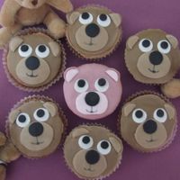 Teddy Cupcakes 