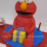 Elmo Vanilla carved cake, with chocolate cream and dulce de leche filling, covered in fondant. TFL!