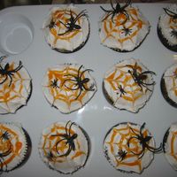 Spiderweb Cupcakes spiderweb with spider ring and plastic fly