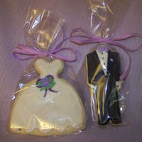 Wedding Favor Cookies NFSC with toba's glace and RI details.