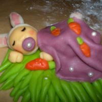 Baby Bunny Made of Marzipan. This one goes to my daughters &frac12;-year cake. Sorry very bad english. ^^