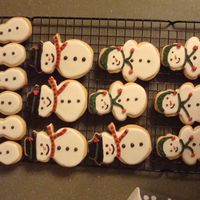 Snowmen Sugar cookie snowmen with royal icing decorations. Thanks for looking and for your comments.