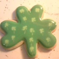 Clover St. Patrick's Day butter cookie with Toba's glace.