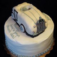 Vintage Rolls Royce Convertible RR is made from 2 large cupcakes. All BC except for chocolate grill and plastic windshield.