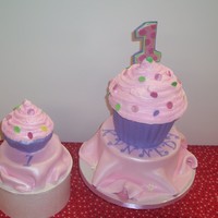 Giant Cupcake Birthday Cake 