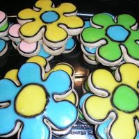 Flower Cookies Flower cookies to go with the Tinkerbell theme. NFSC w/ a variation of Alice's Cookie Icing.