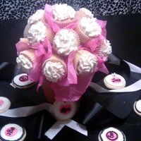 Cupcake Bouquet made this cupcake bouquet as a sample for my sisters wedding.