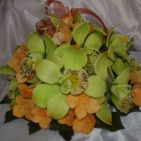 P8300482.jpg Cake topper - Cymbidiums and hydrangeas