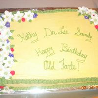 Dscn22521401.jpg birthday cake all done in buttercream...flowers r RI