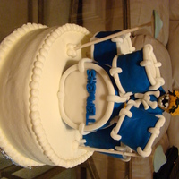Uk Wildcat Playing Drums This cake is for a University of Kentucky wildcat fan who plays the drums. Drums are rice krispy treats covered in fondant. Wildcat is...