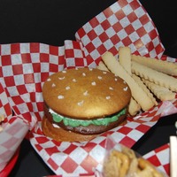 Hamburger & Fries Hamburger Cupcake and Sugar Cookie French Fries!