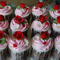 Red Rose Cupcake 
