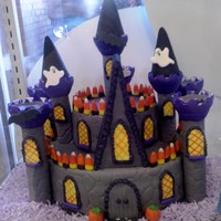 Haunted Halloween Cake This is a picture of the Haunted Halloween Cake I made with the Castle kitfrom Wilton